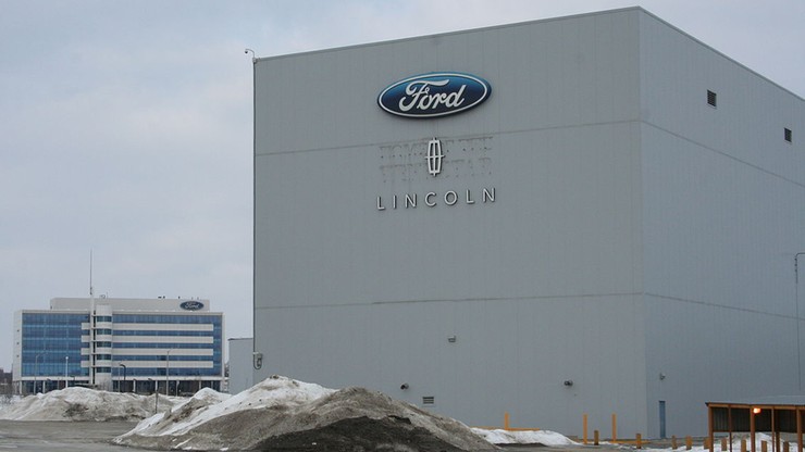 Wojna w Ukrainie. Ford zawiesza działalność w Rosji ze skutkiem natychmiastowym do odwołania