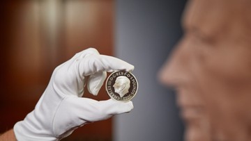 Pokazano pierwszą monetę z wizerunkiem króla Karola III