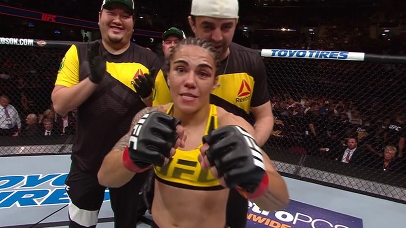 UFC: Jessica Andrade udusiła Amandę Lemos w stójce! Demonstracja siły Brazylijki (WIDEO)