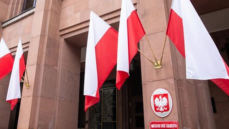 Rosyjski senator zarzucił Polsce blokowanie pomocy do Włoch. Ambasador wezwany przez MSZ